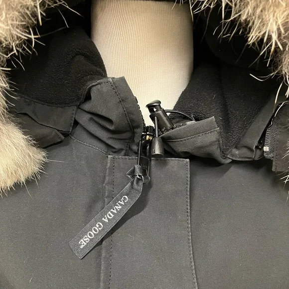 Canada Goose winter parka coat with big fur hood size medium